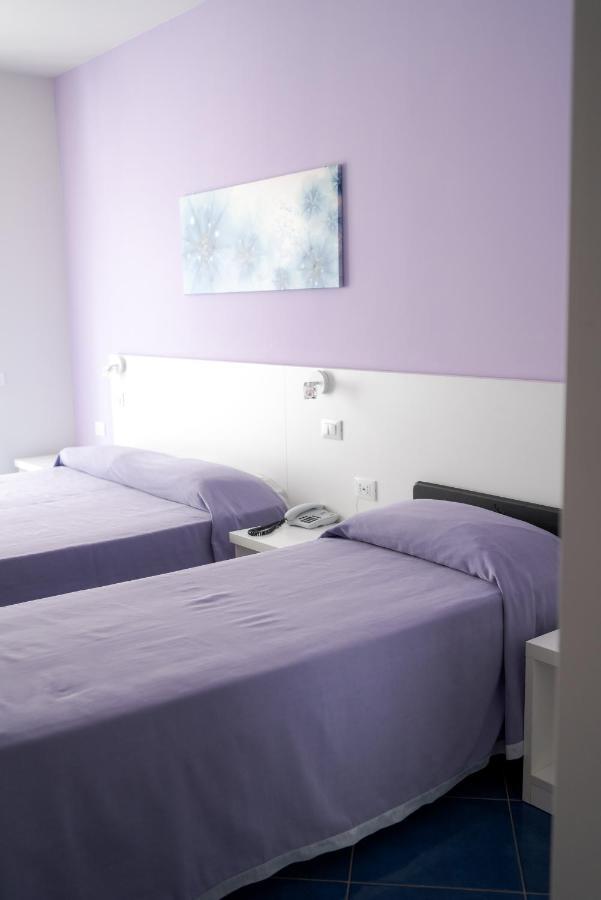 Aurea Hotel Tortoreto Bagian luar foto